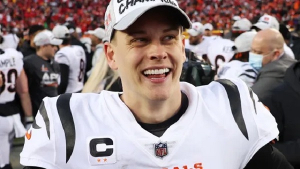 Joe Burrow continues to show class with fans and former Bengals greats