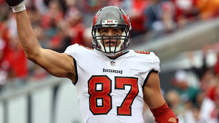 How will Tampa Bay Buccaneers fill the void on and off the field, left by Rob Gronkowski's retirement?
